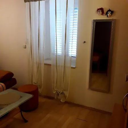 Apartment Apartman Analena *